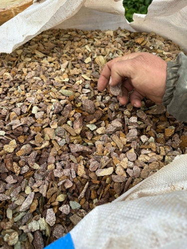 Златолит персиковый декоративная каменная крошка купить в Кировграде