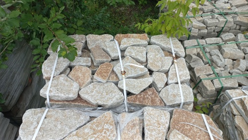 Гранитный плитняк галтованный для парковки купить в Кировграде