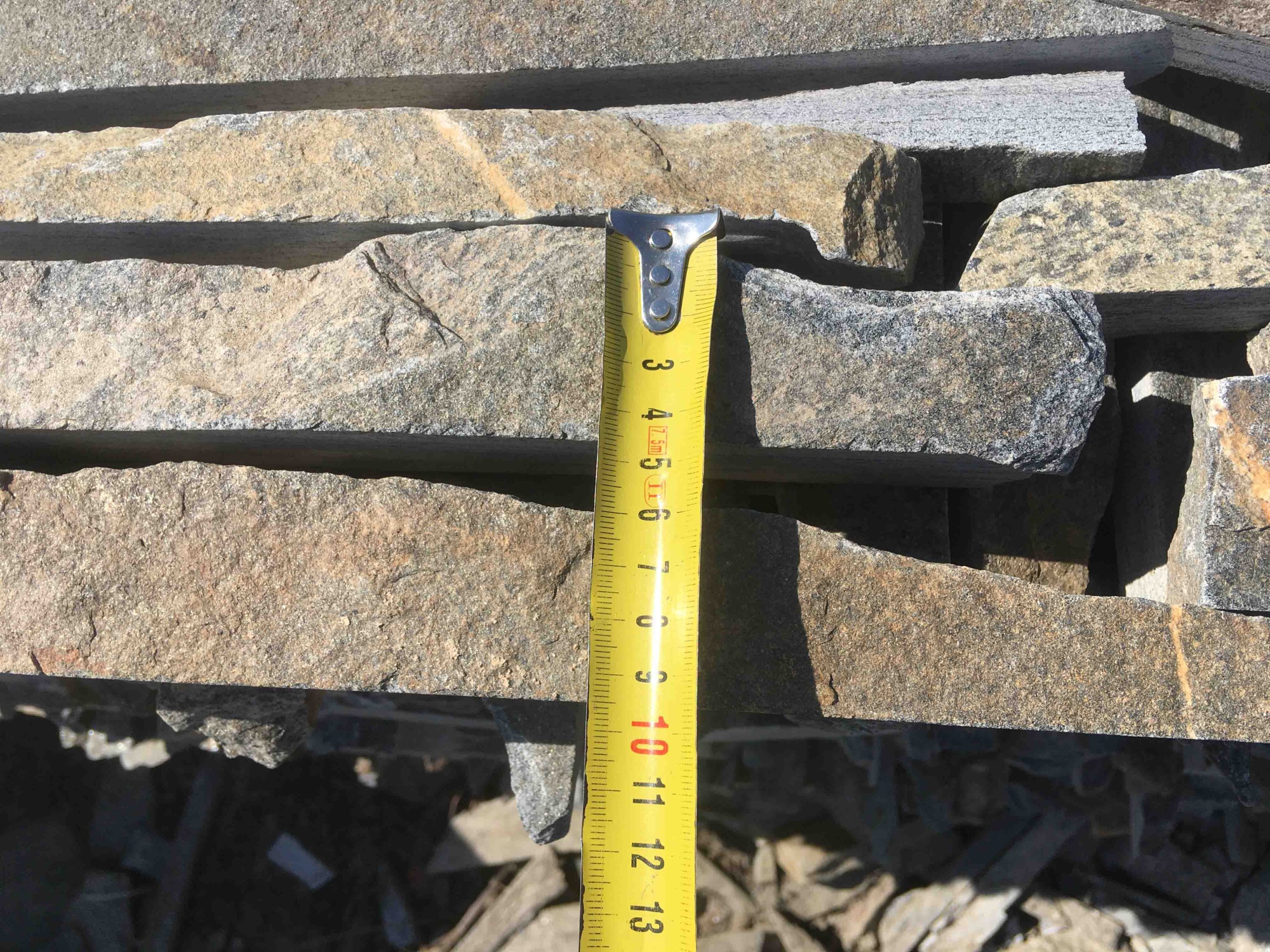 Горбушка златолит мультиколор для облицовки купить в Кировграде