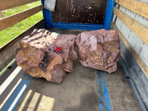 Ландшафтные глыбы красно-фиолетовые 200-1000 килограмм купить в Кировграде