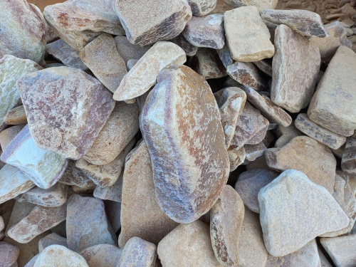 Златолит жёлтый, жёлто-зелёный глыбки и валуны для ланшафтного дизайна купить в Кировграде