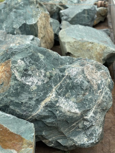 Камни для ландшафтного дизайна зелёные 10-60 килограмм купить в Кировграде