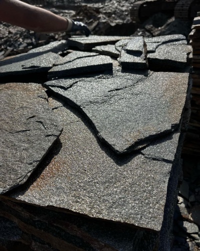 Плитняк златолит серебристый для фасада купить в Кировграде