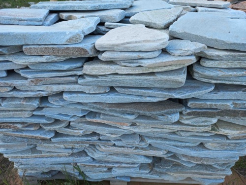 Плитняк златолит зелёный галтованный для цоколя купить в Кировграде