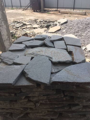 Златолит серебристый галтованный для лестниц купить в Кировграде